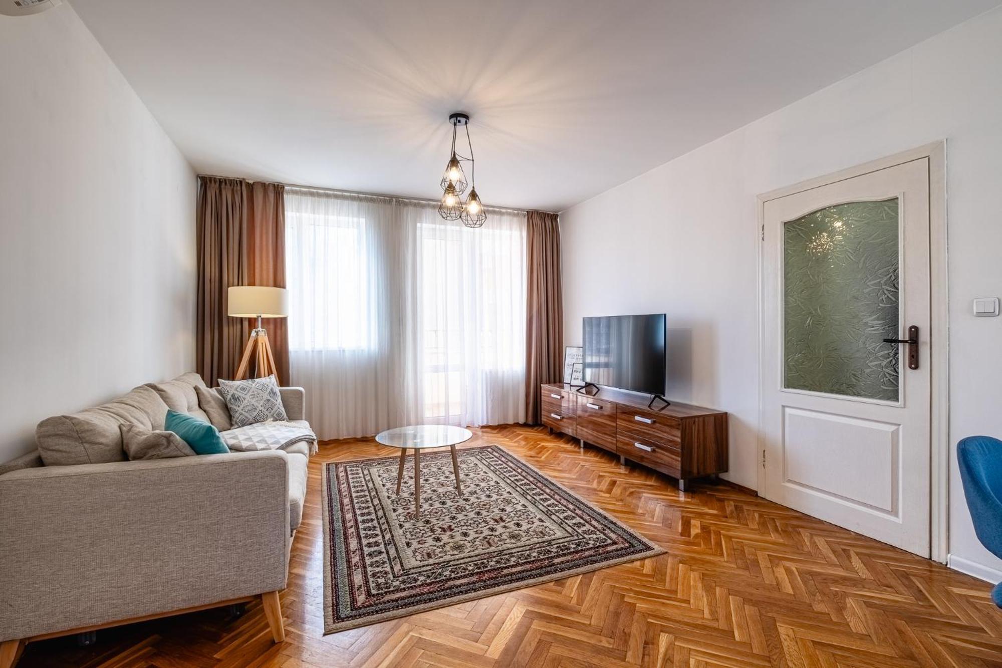 Seaside Serenity Charming Apartment By Sea Garden Varna Exterior foto
