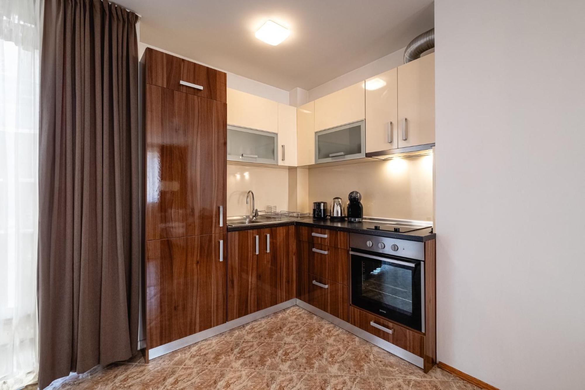 Seaside Serenity Charming Apartment By Sea Garden Varna Exterior foto